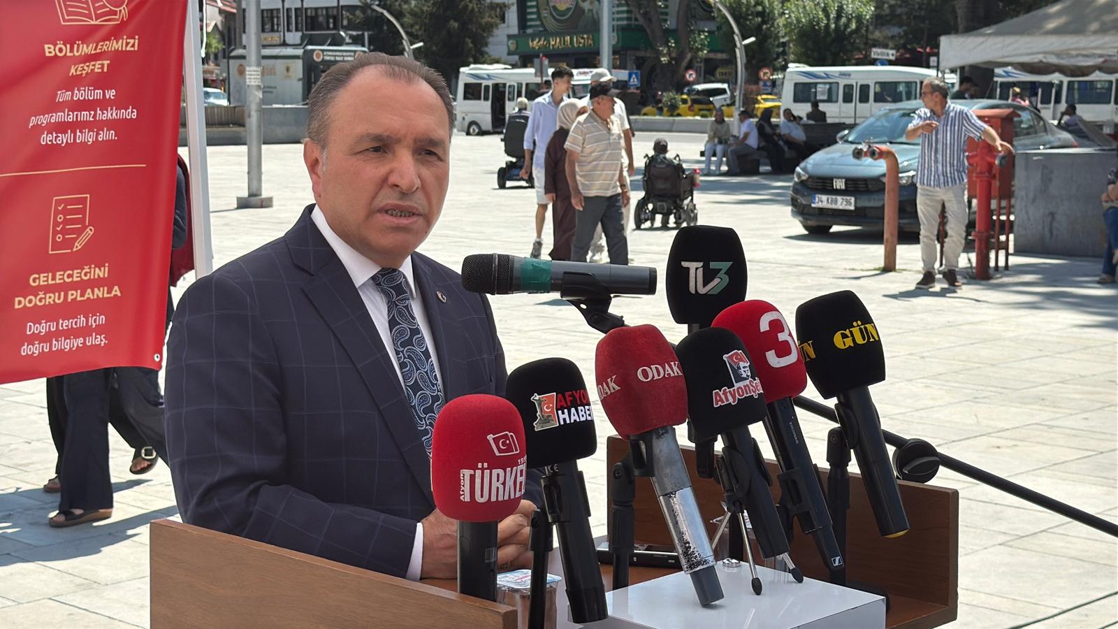 Üniversitelerden YKS adaylarına tercih desteği 7 Üniversitelerden YKS adaylarına tercih desteği