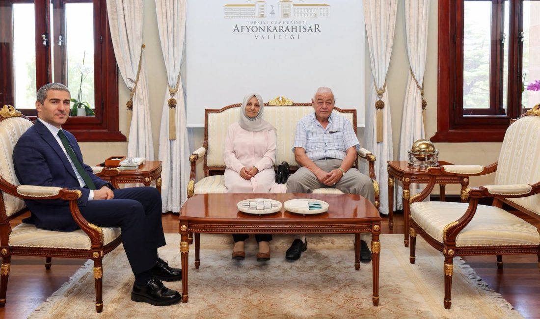 Afyonkarahisar Valisi Dr. Naci Aktaş, şehit aileleri ve gazileri makamında