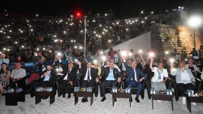 Afyonkarahisar'ın Çay ilçesinde düzenlenen geleneksel 'Vişne ve Eber Sarısı Festivali',