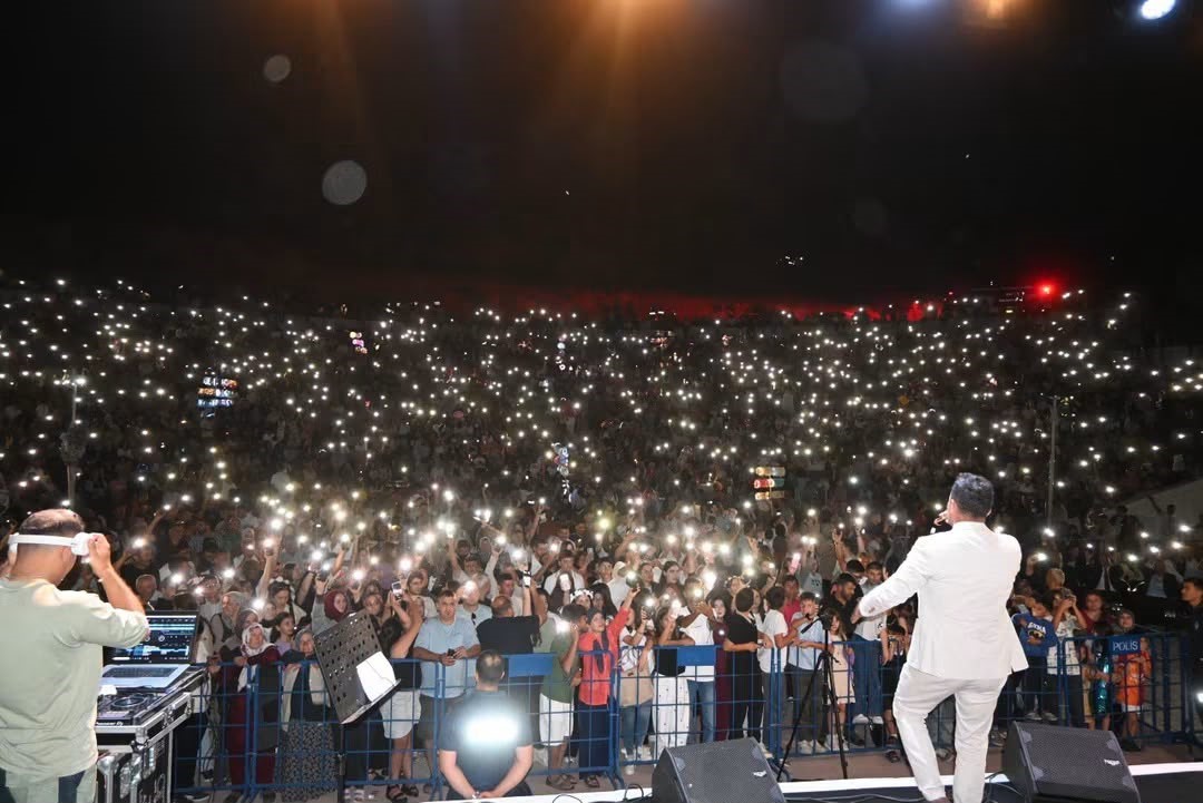 'Vişne ve Eber Sarısı Festivali' başladı 1 'Vişne ve Eber Sarısı Festivali' başladı