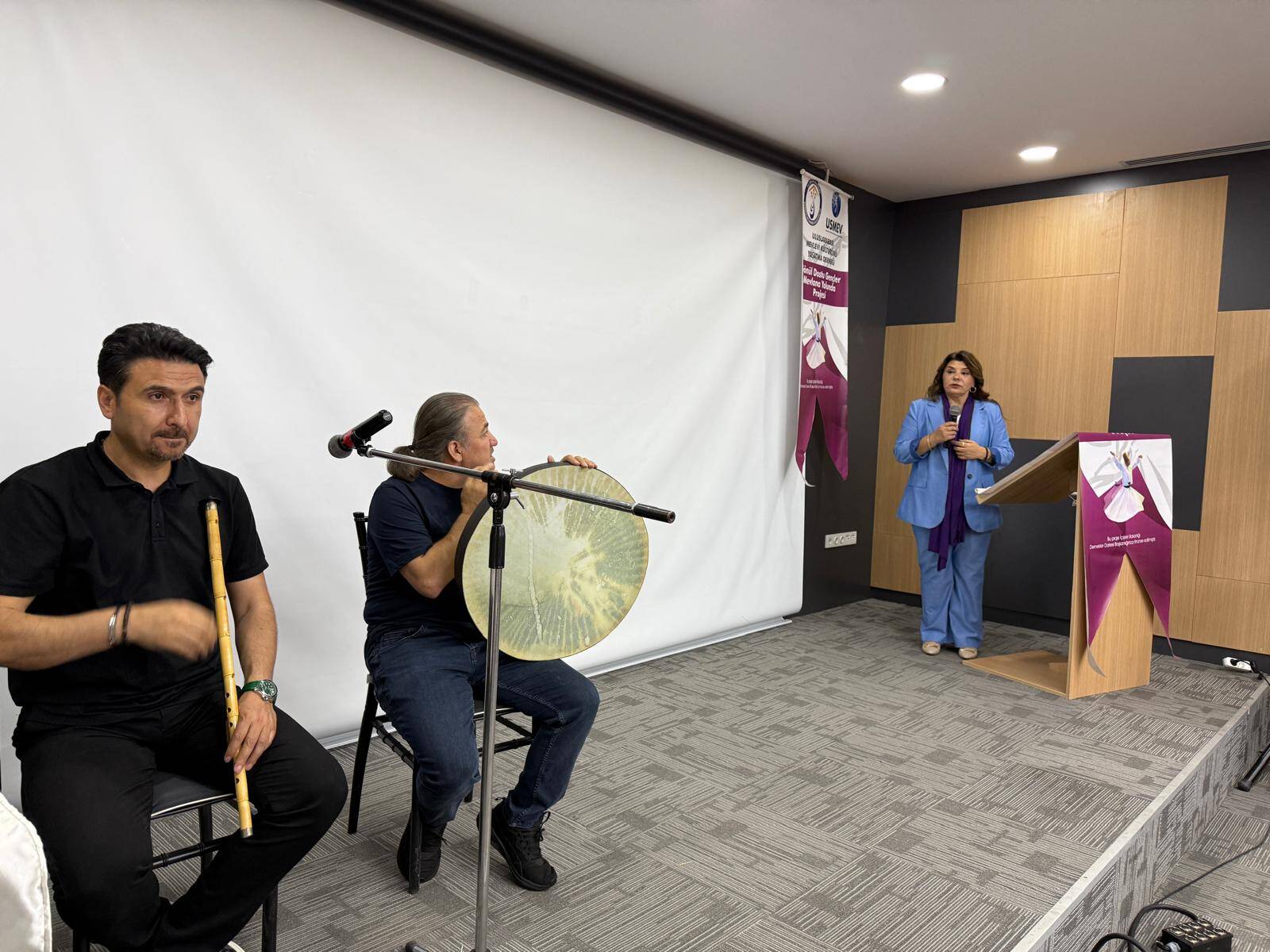 Hz. Sultan Divani ve 40 hatimli aşure geleneği konuşuldu
