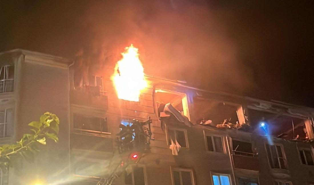 Tekirdağ'ın Çorlu ilçesinde, 6 katlı bir apartmanın en üst katında
