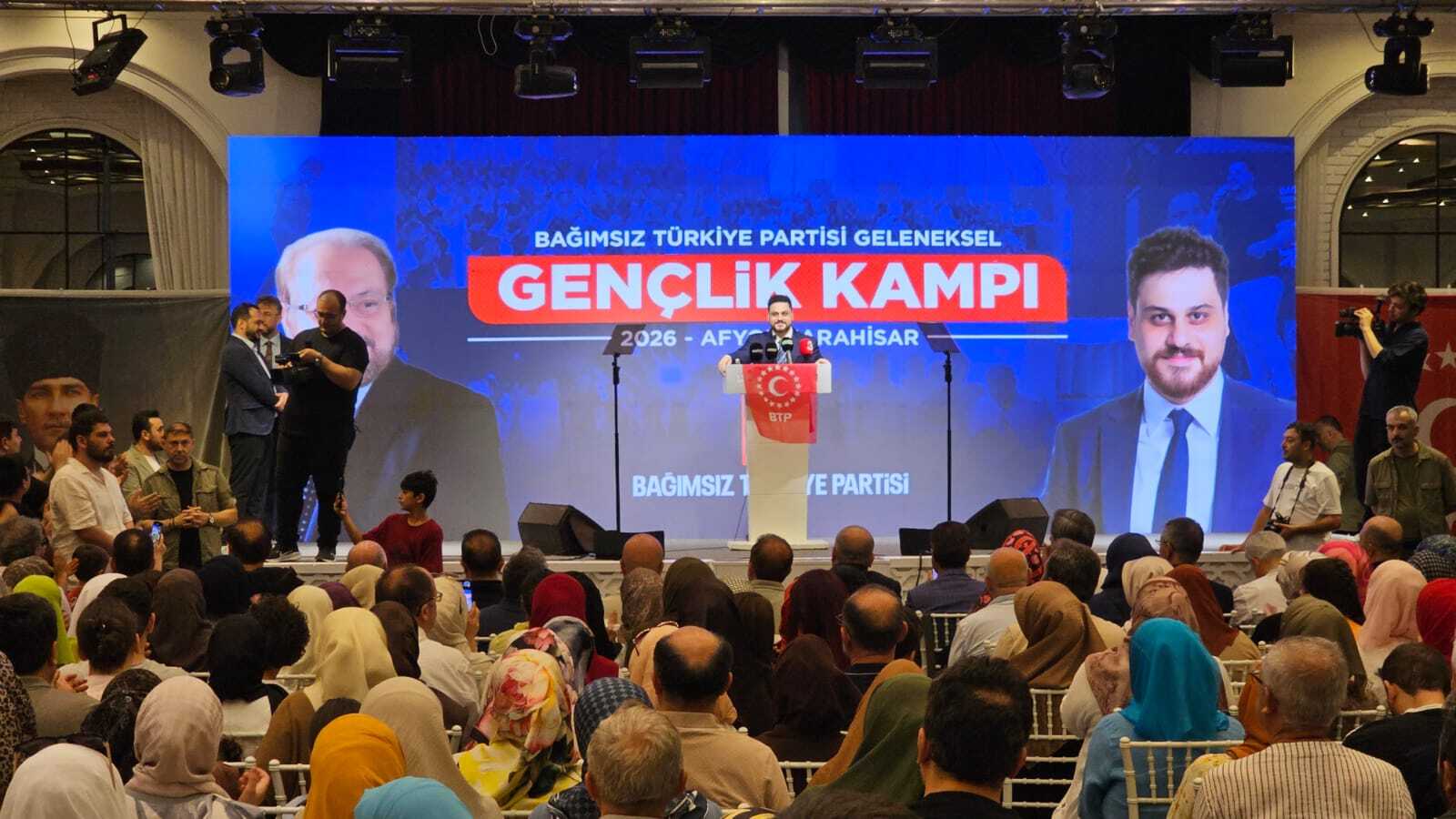 Bağımsız Türkiye Partisi'nin Yaz Gençlik Kampı, Afyonkarahisar'da düzenlenen kapanış programıyla