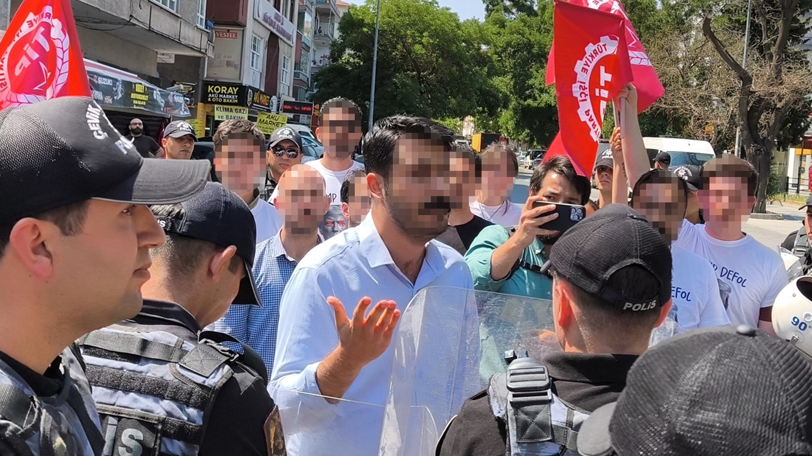 Ankara'da izinsiz şekilde eylem yapan NATO karşıtı bir grup gözaltına