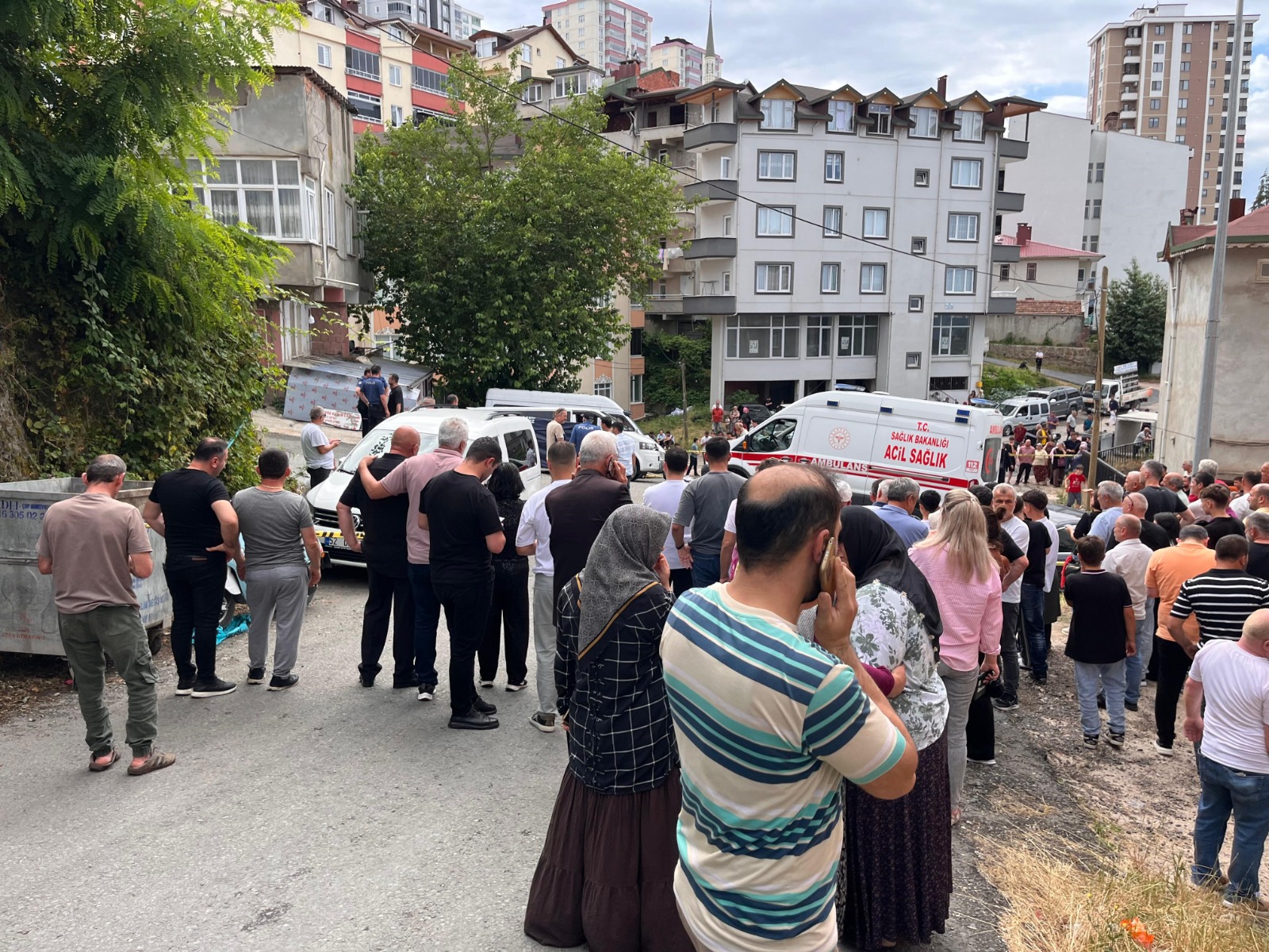 Abisini, yengesini ve yeğenini öldürdü 6 Abisini, yengesini ve yeğenini öldürdü