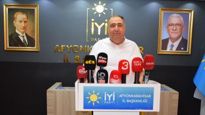 İYİ Parti Afyonkarahisar İl Başkanı Muhammet Mısırlıoğlu, haftalık basın toplantısında