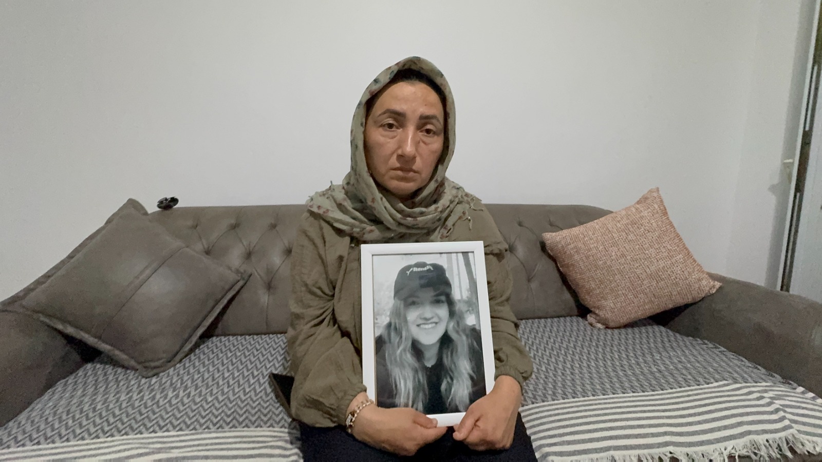 Ece Naz, kahvaltı hazırlarken sırtından vurulmuş 5 Ece Naz, kahvaltı hazırlarken sırtından vurulmuş