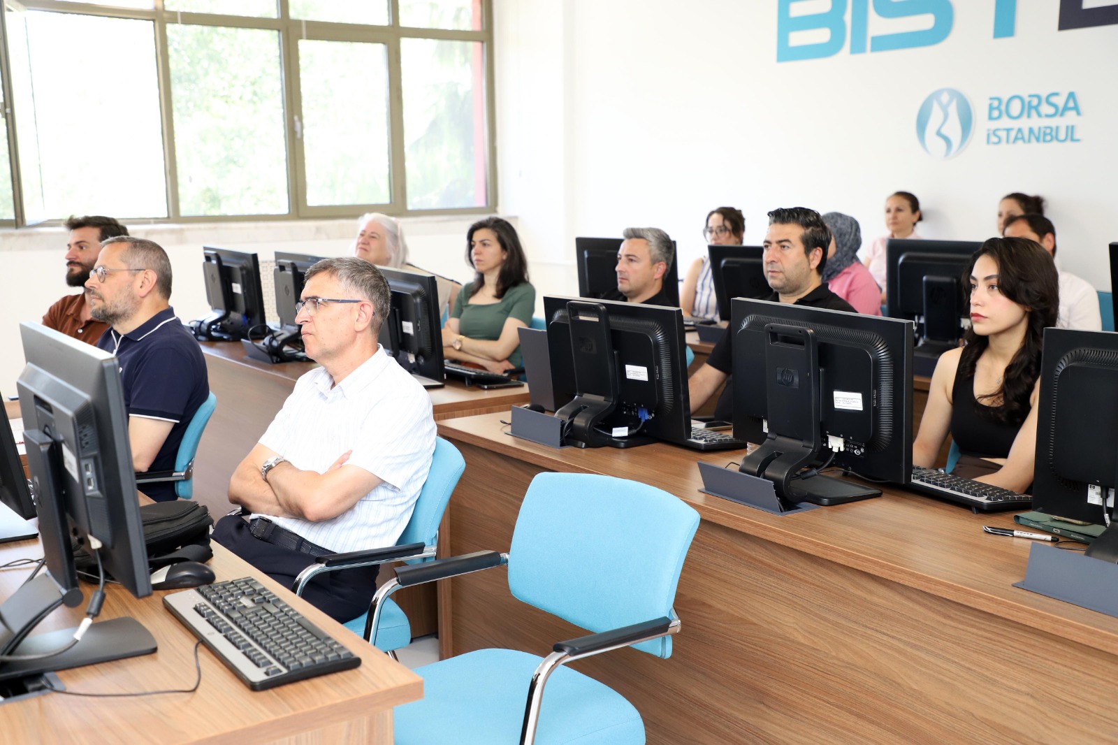 AKÜ'de yapay zekâ ve prompt eğitimi