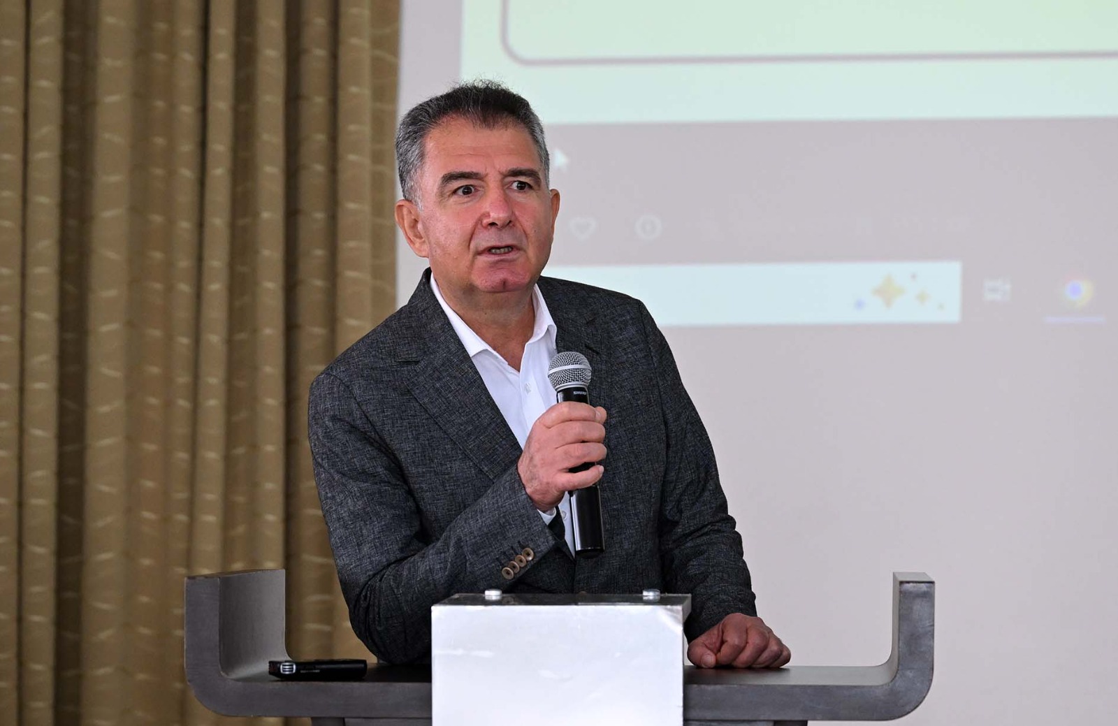 AKÜ'de öğretmenler sahada eğitim alacak