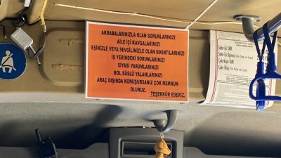 Afyonkarahisar'da şehir içi ulaşımda hizmet veren bir dolmuşta yer alan