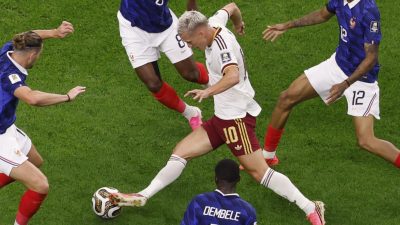2026 FIFA Dünya Kupası'nda Fransa'yı 2-0 yenen İspanya, turnuvada ikinci