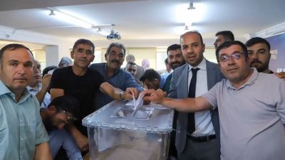 AK Parti Afyonkarahisar İl Başkanlığında gerçekleşen temayül yoklamasına AK Parti