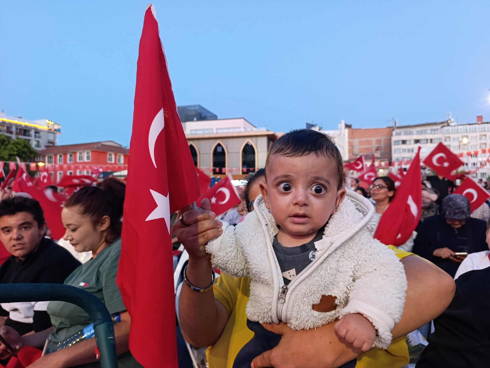 "Bugün bizlere düşen görev; 15 Temmuz'u unutmamak, unutturmamak"