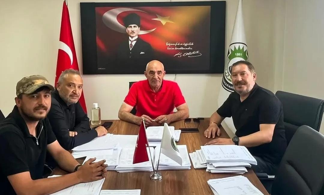 Dinar Belediye Başkanı Veysel Topçu, Afyonkarahisar Ticaret Borsası bünyesinde faaliyet