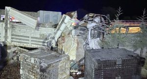 Konya'nın Akşehir ilçesi yakınlarında meydana gelen trafik kazasında, traktöre çarptıktan