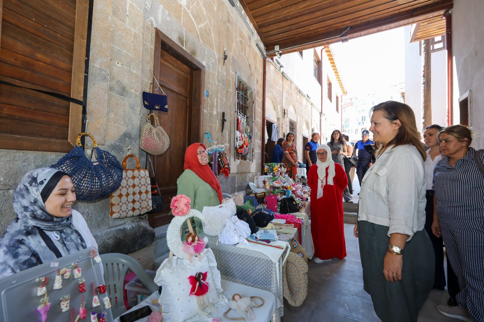 Köle Hanı'nda üretim ve eğitime destek ziyareti