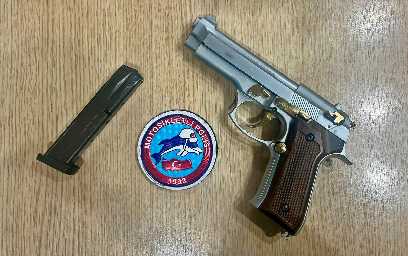 Afyon'da firariler yakalandı, dolandırıcılara geçit verilmedi 2 Afyon'da firariler yakalandı, dolandırıcılara geçit verilmedi