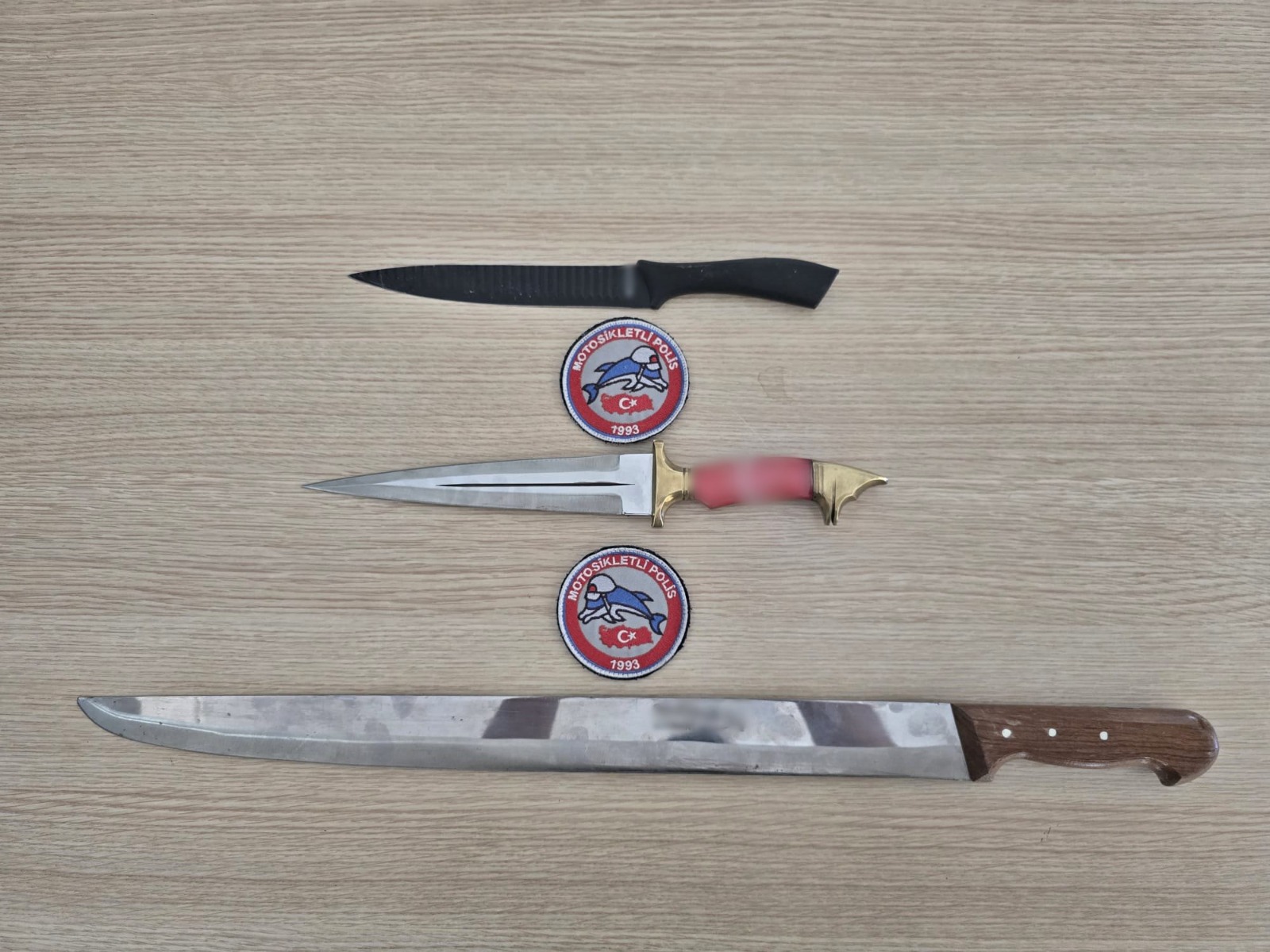 Afyon'da firariler yakalandı, dolandırıcılara geçit verilmedi 3 Afyon'da firariler yakalandı, dolandırıcılara geçit verilmedi