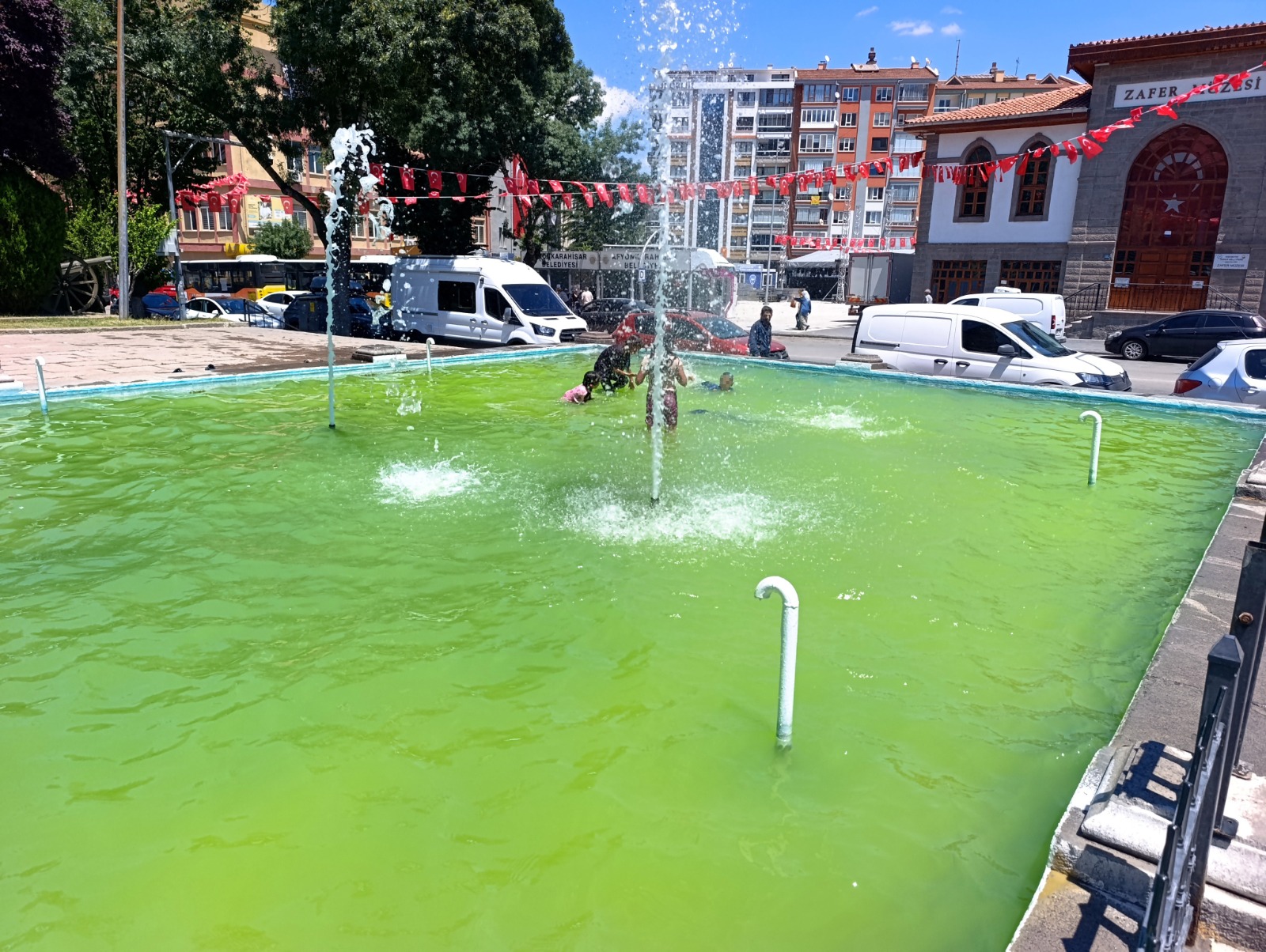 Afyon'da çocukların ölümüne serinlik oyunu 1 Afyon'da çocukların ölümüne serinlik oyunu
