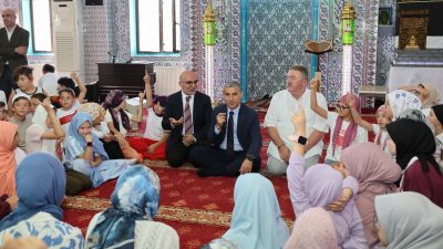 Afyonkarahisar Valisi Dr. Naci Aktaş, Diyanet İşleri Başkanlığı tarafından ülke