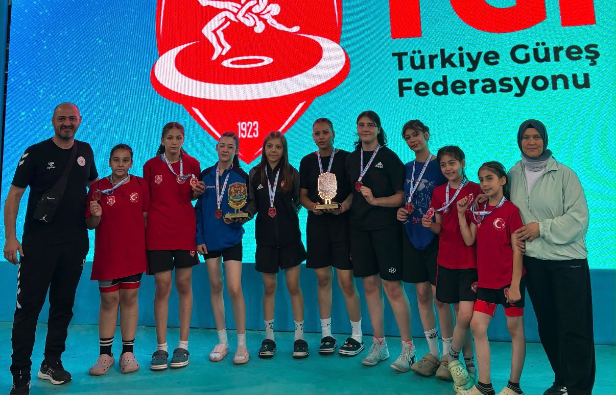Afyonkarahisar’a güreşte madalya yağmuru 7 Afyonkarahisar’a güreşte madalya yağmuru