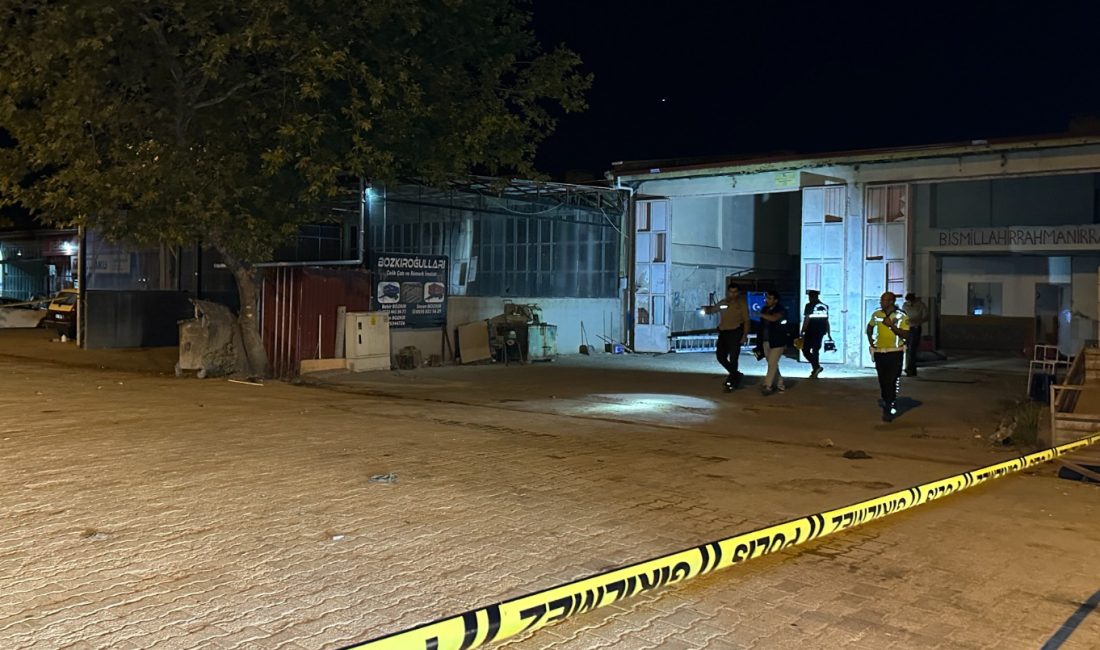 Uşak'ın Sivaslı ilçesinde iki esnaf arasında çıkan tartışmanın pompalı tüfekli