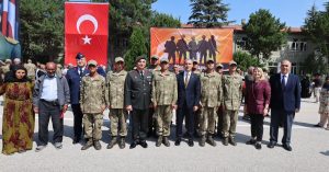 Afyonkarahisar İkmal ve Garnizon Komutanlığında düzenlenen 2006/2 Tertip 3'üncü Kademe