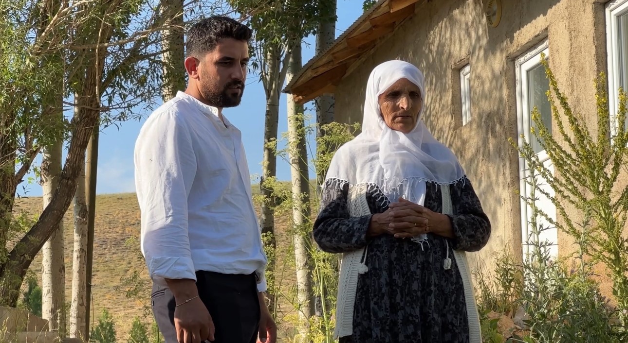 İneğine ağlamıştı, Ayni teyzenin yüzü artık gülüyor
