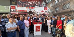 CHP Afyonkarahisar İl Başkanlığı'nda düzenlenen programda, eski İl Başkanı Hasan