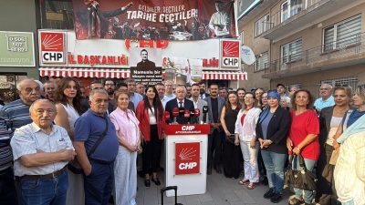 CHP Afyonkarahisar İl Başkanlığı'nda düzenlenen programda, eski İl Başkanı Hasan