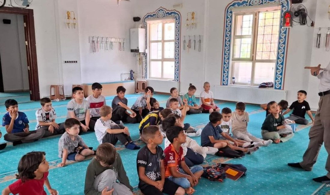 Afyonkarahisar Şuhut İlçe Müftülüğü tarafından yaz Kur'an Kursu öğrencilerine yönelik