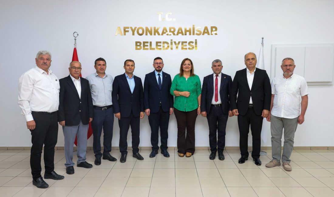 Afyonkarahisar Belediye Başkanı Burcu Köksal, AK Parti Afyonkarahisar Merkez İlçe