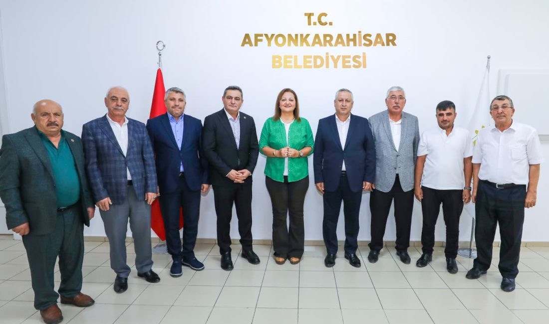 Çobanlar Belediye Başkanı Ali Altuntaş ve beraberindeki heyet, Afyonkarahisar Belediye