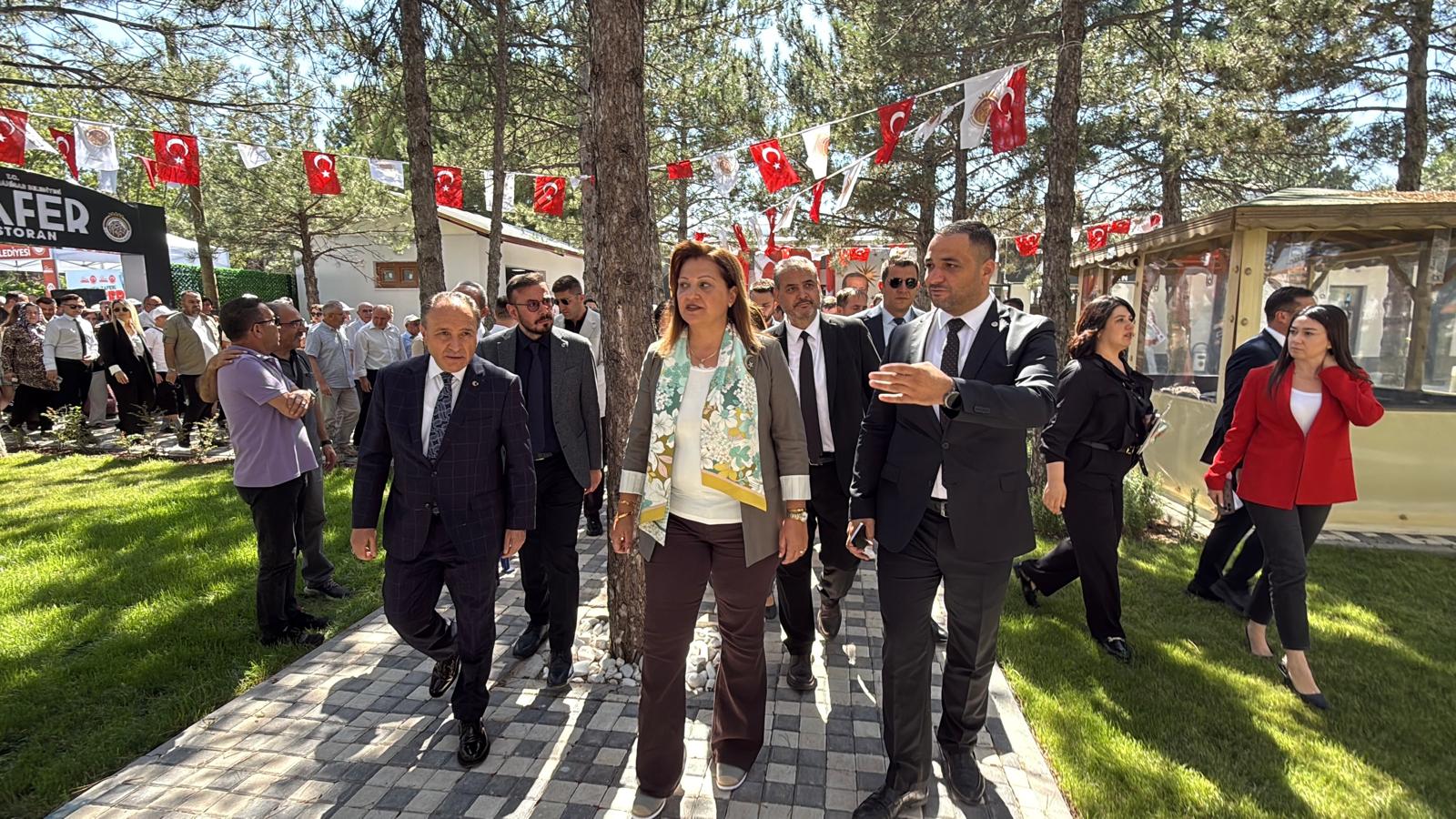 Zafer Restoran hizmete açıldı