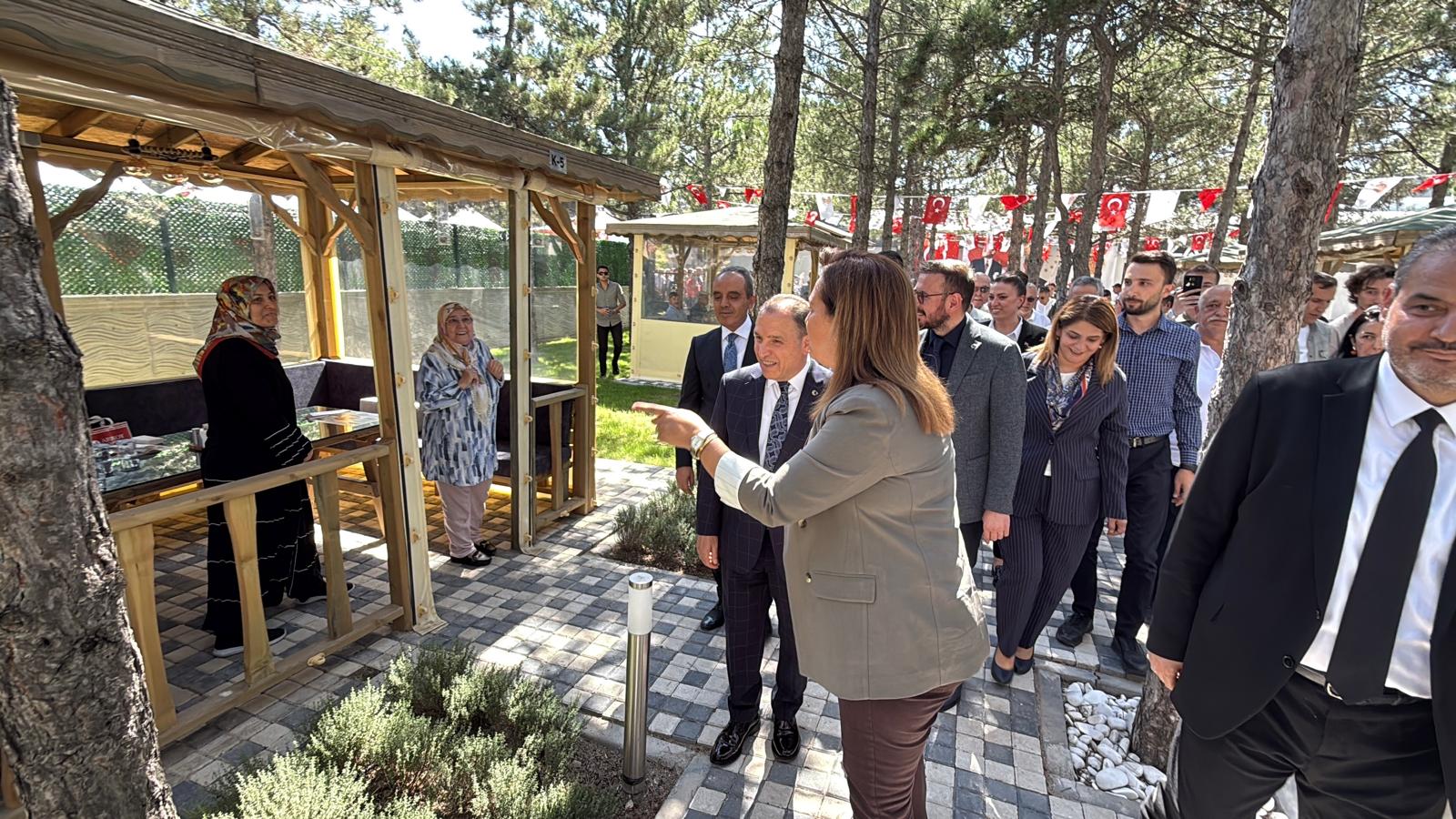 Zafer Restoran hizmete açıldı