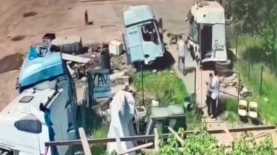 Şırnak’ın Silopi ilçesinde başıboş sokak köpeklerinin küçük bir çocuğa saldırdığı
