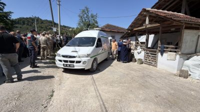 Düzce’nin Yığılca ilçesinde ağabeyiyle arazi anlaşmazlığı nedeniyle tartışan şüpheli, tarlada