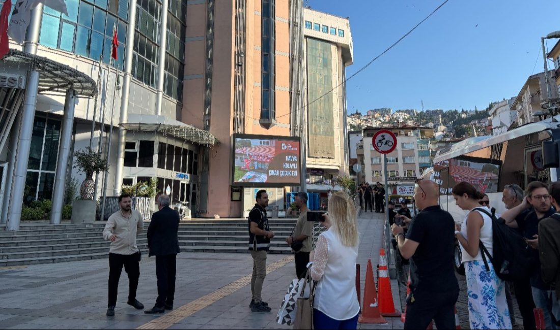 İstanbul merkezli 5 ilde İstanbul Cumhuriyet Başsavcılığı’nca İzmit Belediyesi’ne yönelik