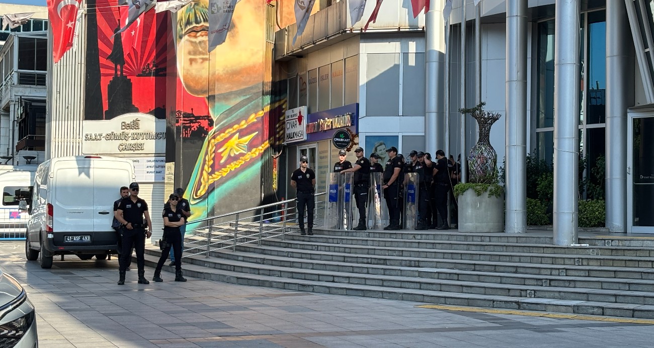 İstanbul merkezli 5 ilde İstanbul Cumhuriyet Başsavcılığı’nca İzmit Belediyesi’ne yönelik
