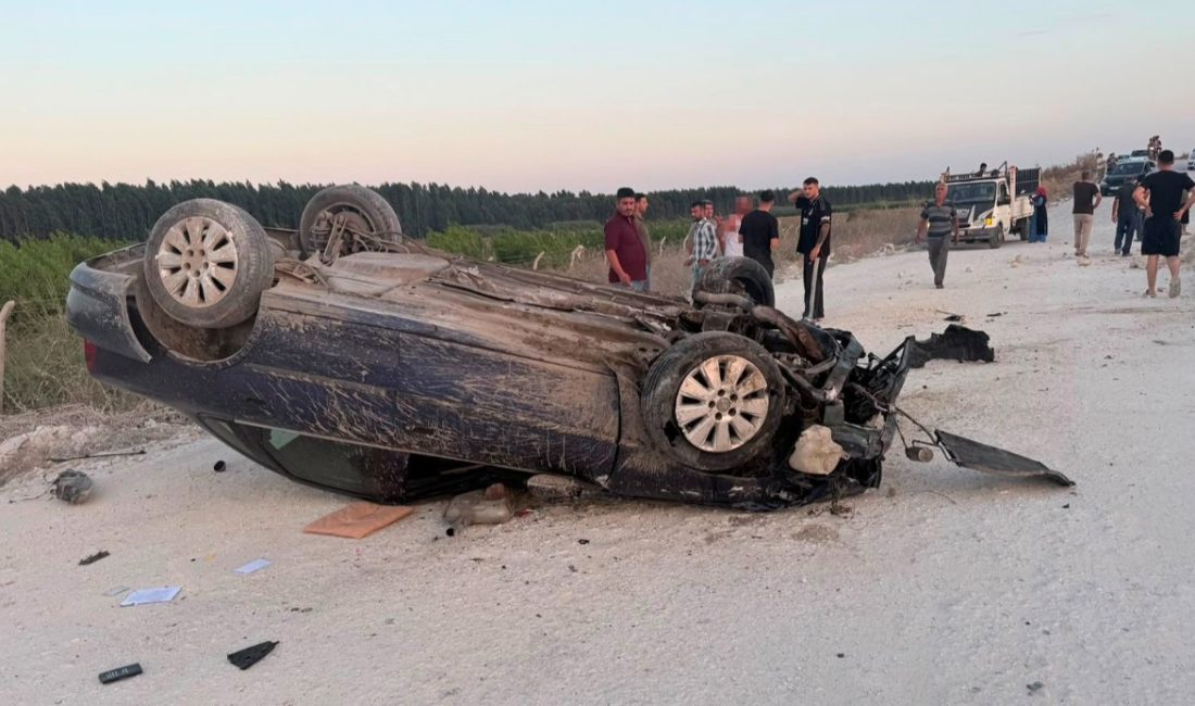 Mersin’in Tarsus ilçesinde trafiğe kapalı stabilize yolda takla atan otomobildeki