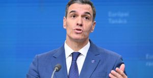 İspanya Başbakanı Pedro Sanchez, Gazze Şeridi'nde ağır hasar gören bir