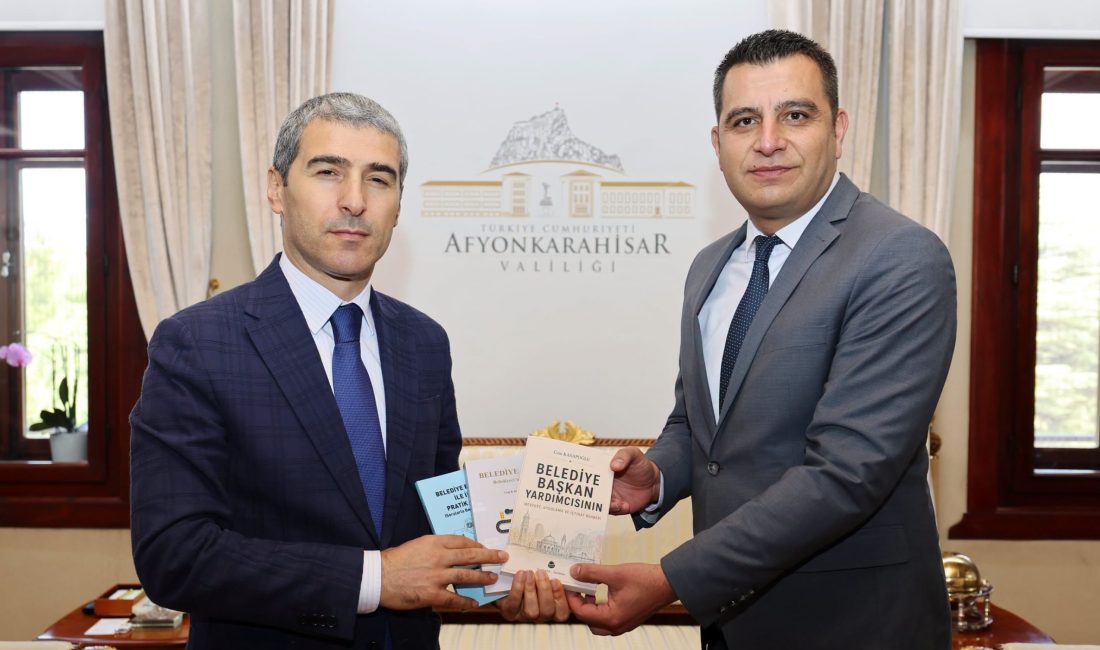 Afyonkarahisar Belediye Başkan Yardımcısı Cem Kasapoğlu, Afyonkarahisar Valisi Dr. Naci