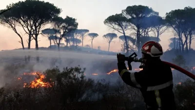 Fransa'nın güneyindeki Herault kentinde çıkan ve komşu Aude vilayetine yayılan