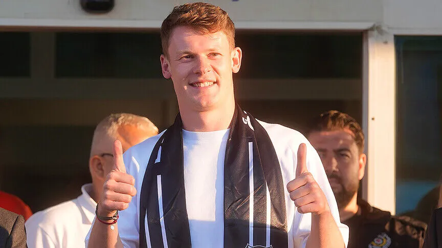 Beşiktaş'ın Bayern Münih'ten transfer ettiği Alman kaleci Alexander Nübel, sahada