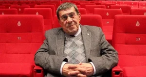 Türk tiyatrosuna 28 yıl oynadığı "Lüküs Hayat" ile damgasını vuran