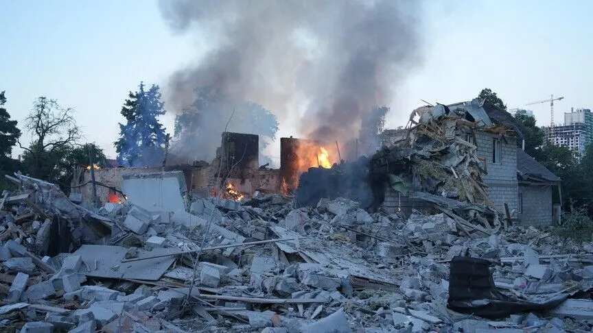 Ukrayna'nın başkenti Kiev'in Belediye Başkanı Vitaliy Kliçko, Rus ordusunun gece