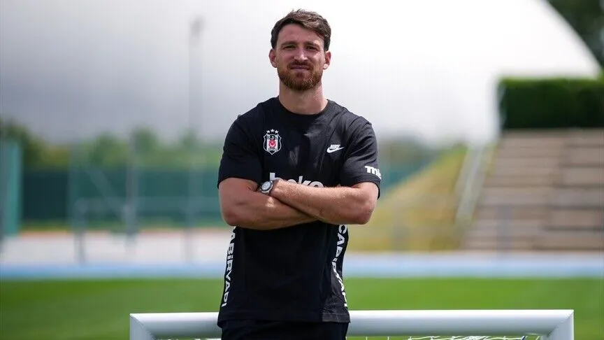 Beşiktaş'ın 3+1 yıllığına renklerine bağladığı Salih Özcan, yeni sezonda siyah-beyazlı