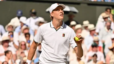 Wimbledon Tenis Turnuvası'nın tek erkekler finalinde İtalyan raket Jannik Sinner,