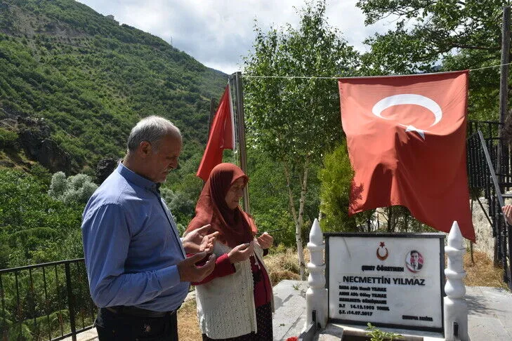 Terör örgütü PKK mensuplarının katlettiği onlarca öğretmenden biri olan Necmettin
