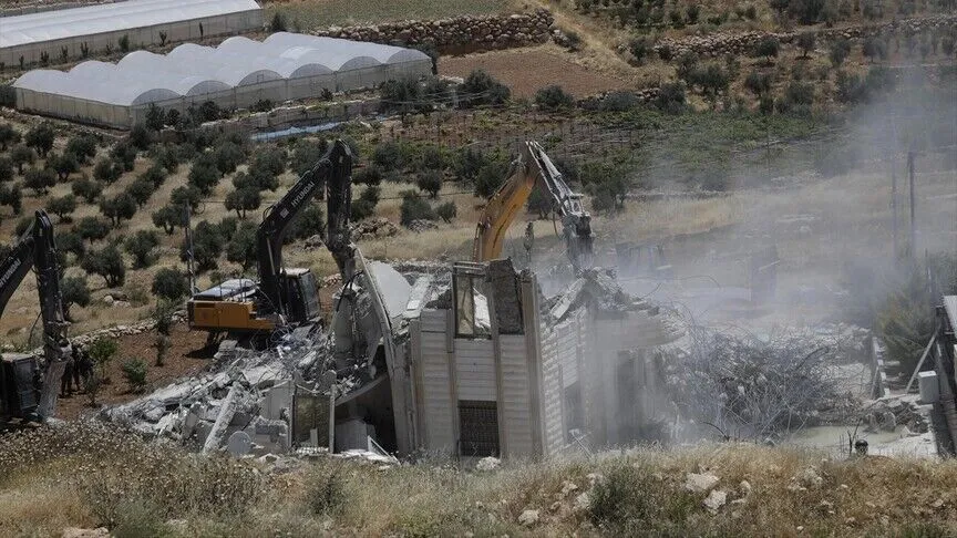 İsrail hükümeti, işgal altındaki Batı Şeria'daki çok sayıda yasa dışı